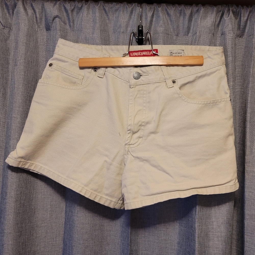 Beige vintage high-waisted UnionBay shorts
